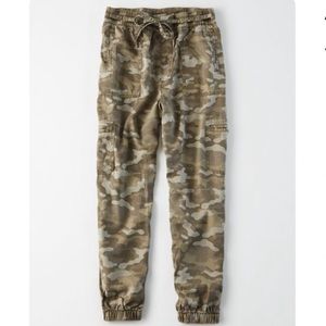 American Eagle 🦅 AE High-Waisted Cargo Jogger Pant Camo Green Large
